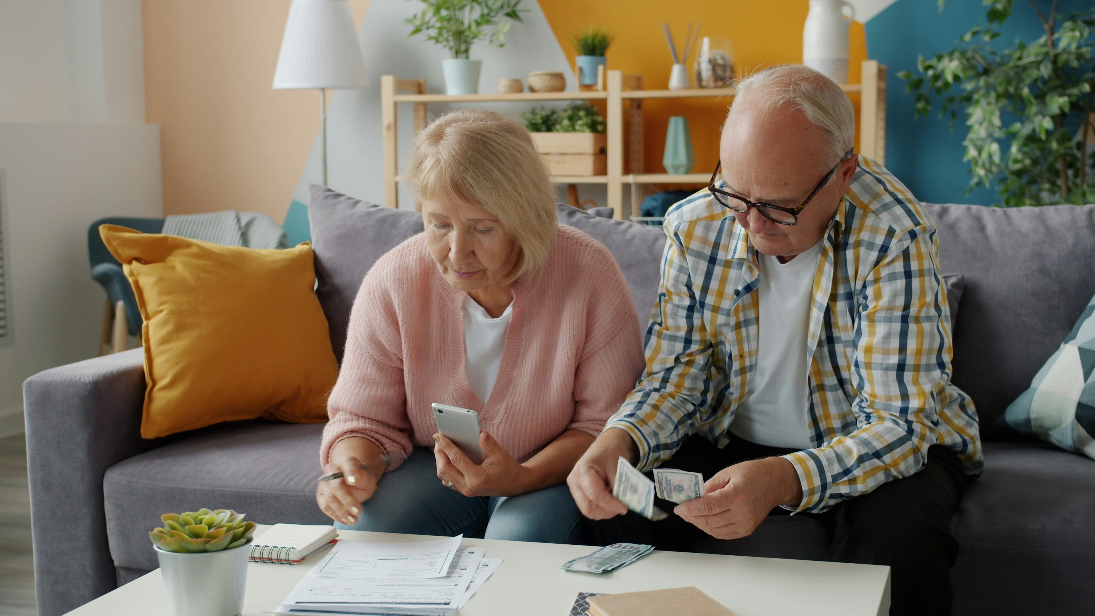 10 Personal Finance Habits That Improve Your Money Management